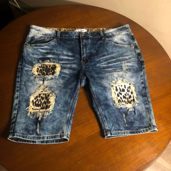 Fashion Nova Other - Fashion Nova Leopard Distressed Denim Short - Vintage Blue Wash Size 42